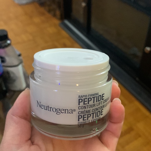 BNIB Neutrogena Peptide Contour Lift Cream - Picture 12 of 13